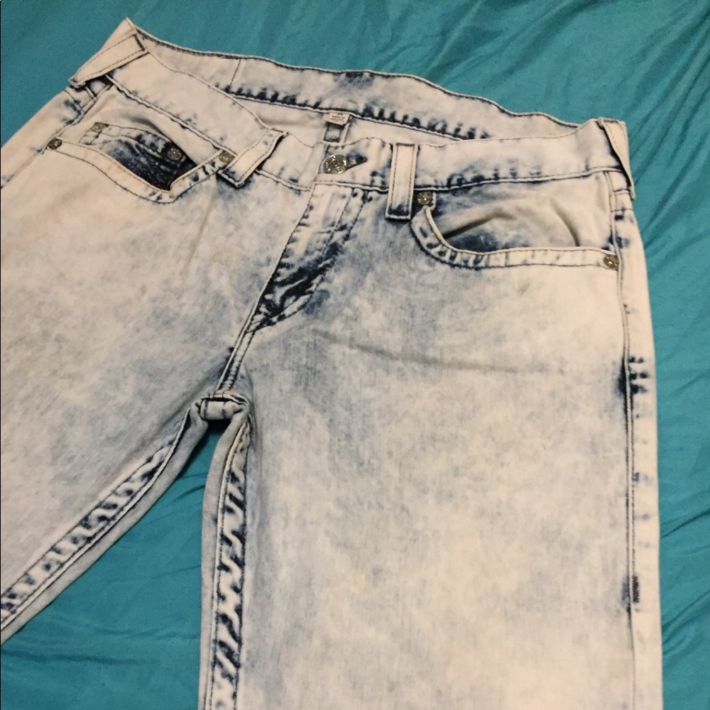 Authentic True Religion - Picture 2 of 4